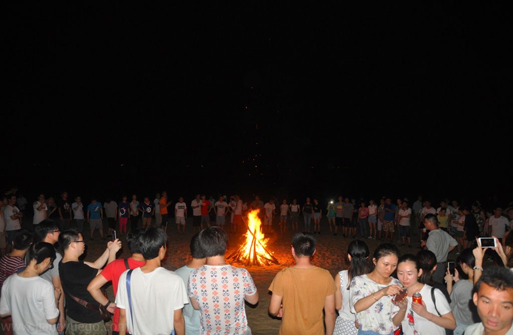 篝火晚会